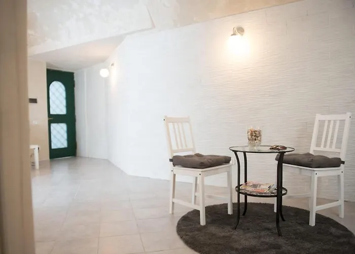 Marina Bed & Breakfast 3*